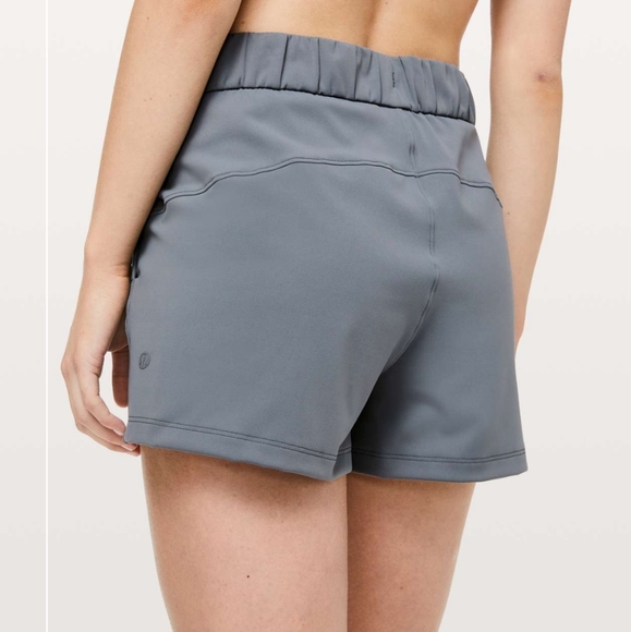 Lululemon On the Fly Shorts size 8 - Picture 2 of 7